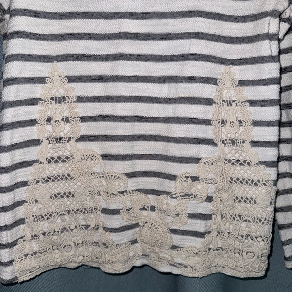 Cupio Crochet Boho Strip Top - Picture 4 of 6